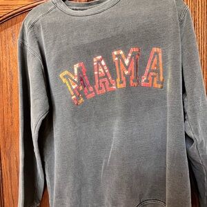Gray 'MAMA' Graphic Sweatshirt